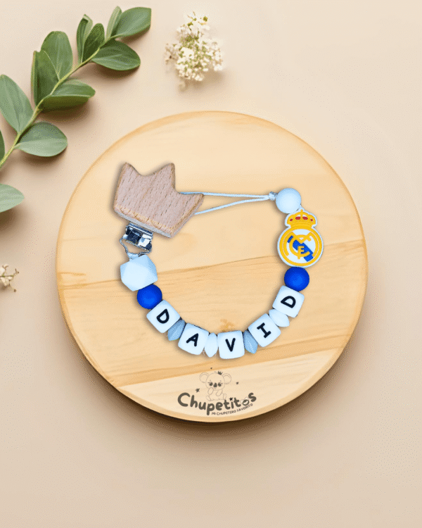 chupetero-corona-madera-personalizado-david-real-madrid-fondo-bonito