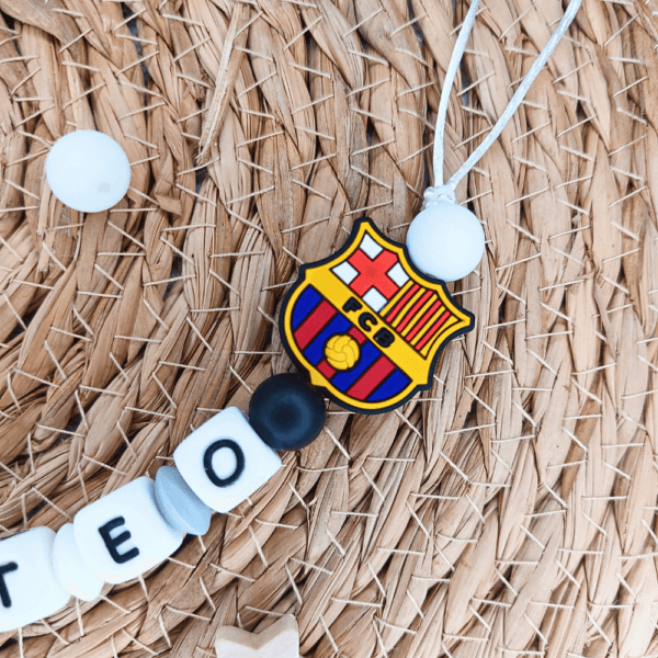 detalle-logo-fc-barcelona-chupetero-mateo