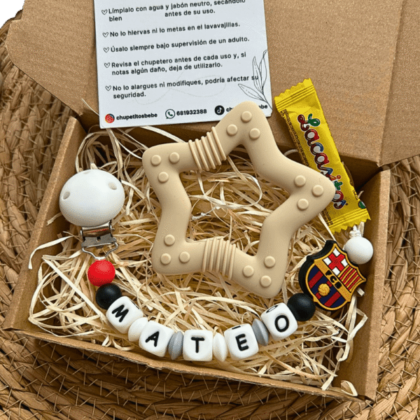 caja-regalo-mordedor-estrella-chupetero-fcb-mateo