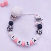 chupetero-cebra-personalizado-laia-blanco-negro-rosa