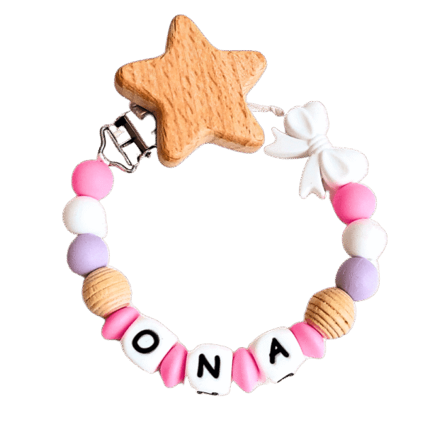 chupetero-estrella-lazo-personalizado-ona-rosa-madera-fondo-trasnparente