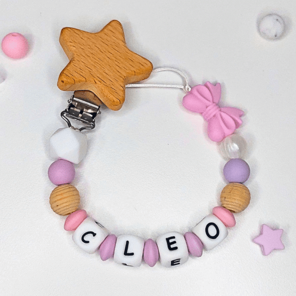 chupetero-personalizado-lazo-estrella-cleo-rosa-lila-madera