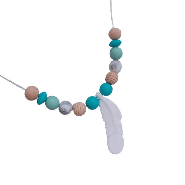 collar-lactancia-silicona-pluma-verde-turquesa-natural-fondo-trasnparente